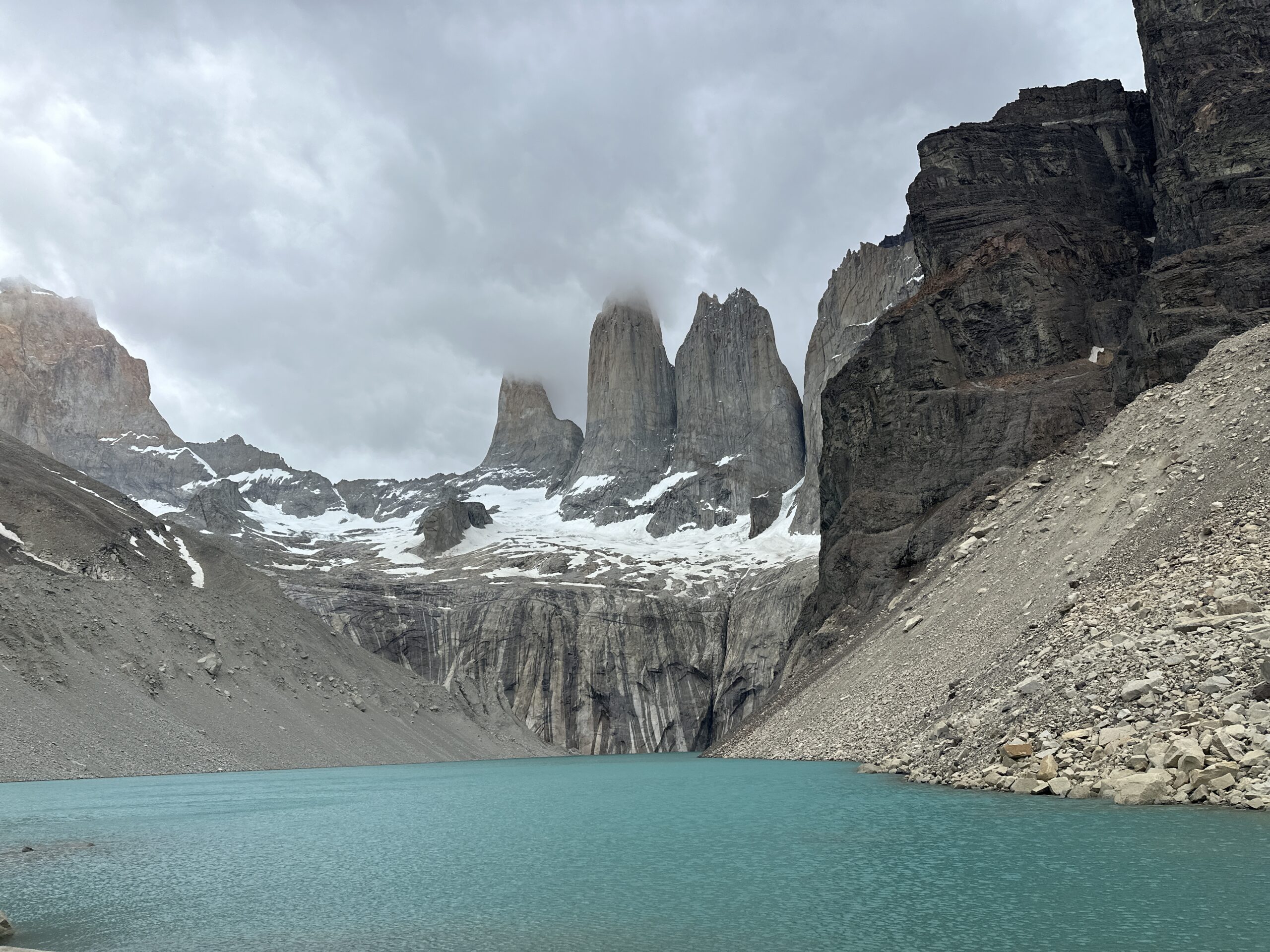 Trekking al Mirador Base Torres del Paine: Guía completa
